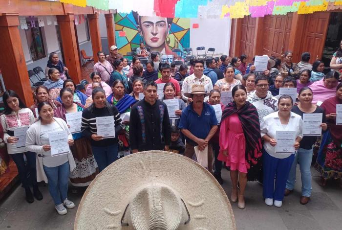 140 mil pesos en premios a los artesanos ganadores del Concurso Regional de la Meseta Purhépecha.