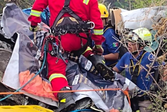 3 muertos en choque entre camión y automóvil en Tacámbaro