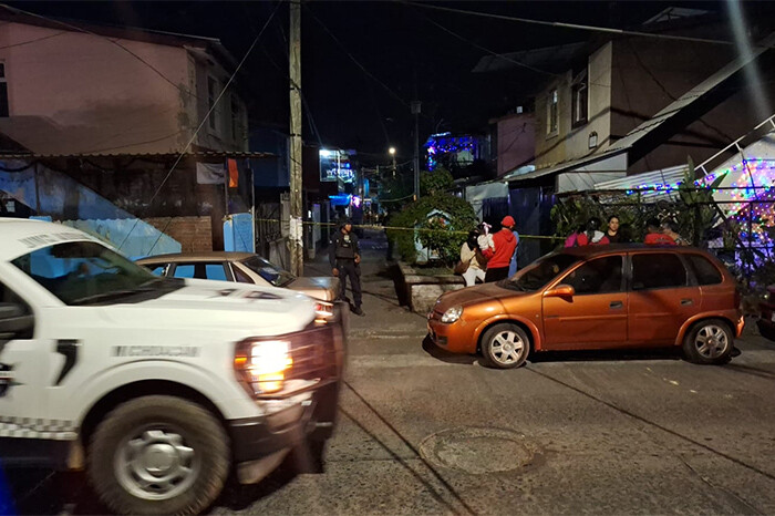 A balazos hieren de gravedad a un hombre en Infonavit Constituyentes, en Uruapan