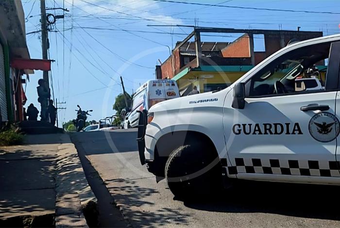 A balazos matan a una mujer en tienda de abarrotes, al poniente de Uruapan