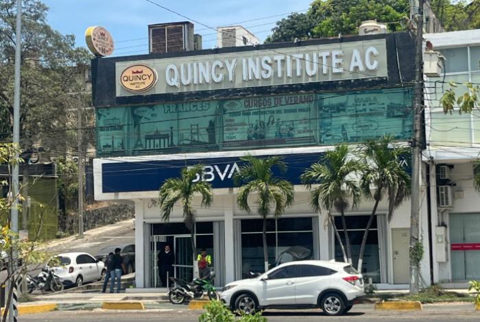 A punta de pistola roban más de medio millón de pesos a cuentahabiente en Lázaro Cárdenas