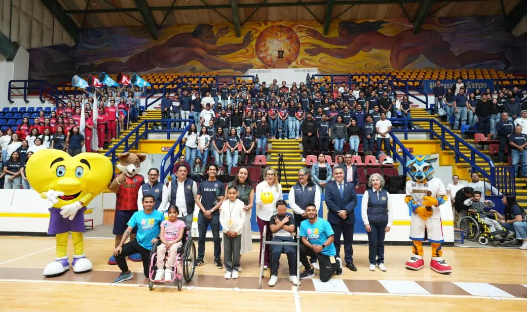 A ser embajadores del buen hacer invita Yarabí Ávila a estudiantes nicolaitas; UMSNH y CRIT suman fuerzas