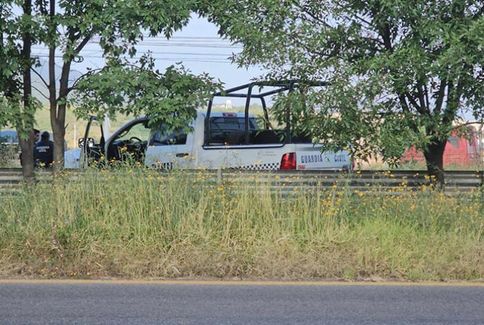 Abandonan a migrante maniatado en carretera Morelia-Pátzcuaro; denuncian robo violento
