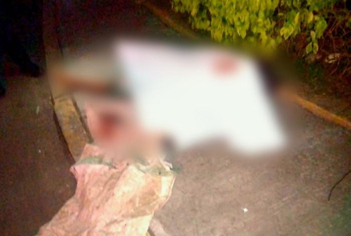 Abandonan cadáver decapitado de una mujer en la glorieta a Chandio