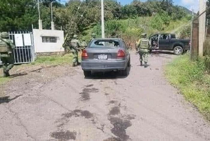 Abaten a dos presuntos delincuentes en tiroteo con el Ejército en Uruapan