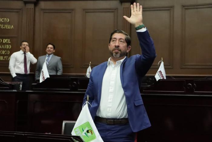 Abraham Espinoza presenta segundo Informe Legislativo
