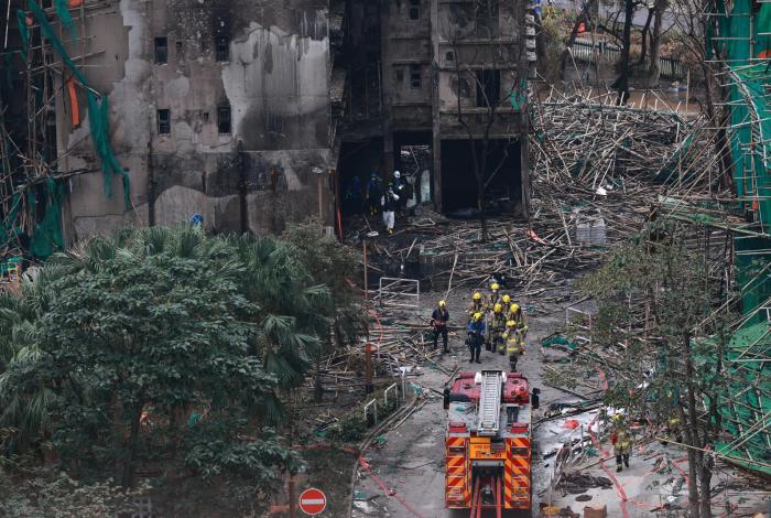 Abstención masiva en elecciones de Hong Kong tras indignación por un incendio que dejó 159 muertos en un complejo