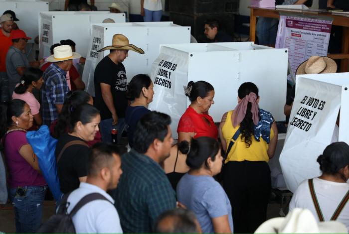 Acompaña IEM renovación del Concejo Comunal de El Coire, en Aquila