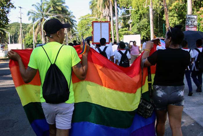 Activistas alertan que migrantes LGBTTIQ+ recurren al trabajo sexual en Chiapas