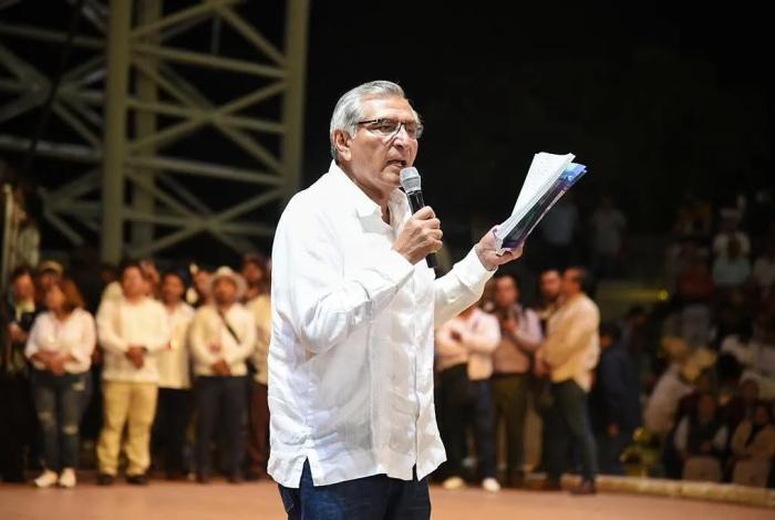 Adán Augusto López niega acusaciones de corrupción