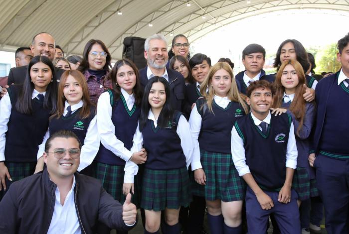 ¡Adiós al ‘no tengo datos’! Internet gratis a 200 mil estudiantes: Bedolla