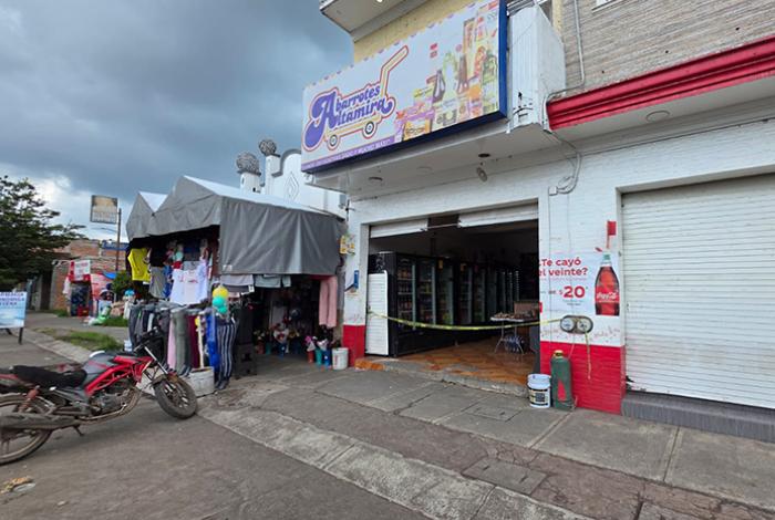 Adolescente resulta herido en ataque armado dentro de tienda en Zamora