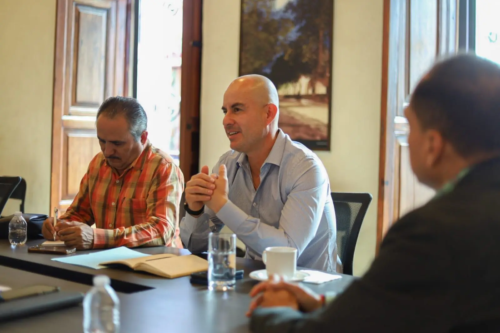 Adolfo Torres y el Consejo Ciudadano intercambian ideas para mejoramiento del Ooapas