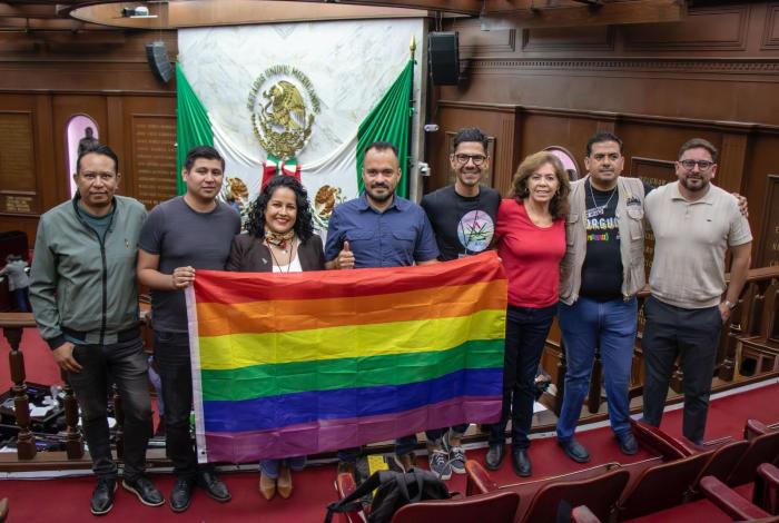 ‘Adriana, Jesica y Adriel’, propuesta para que hijos de parejas del mismo sexo tengan sus apellidos