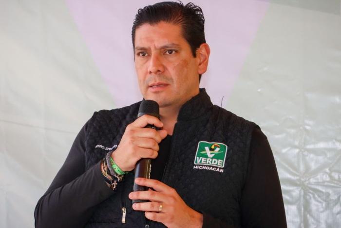 Advierte Ernesto Núñez afectaciones a familias por reducción del calendario escolar