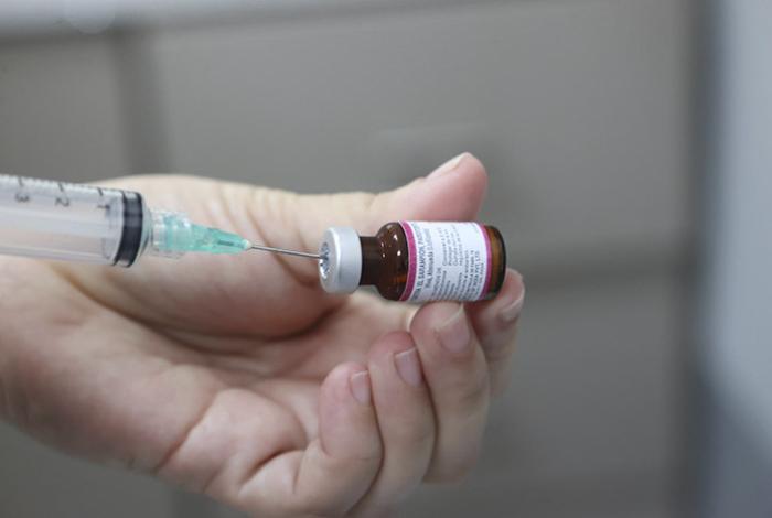 Advierten riesgo de epidemia histórica de sarampión en EE. UU. si Florida elimina la vacunación obligatoria