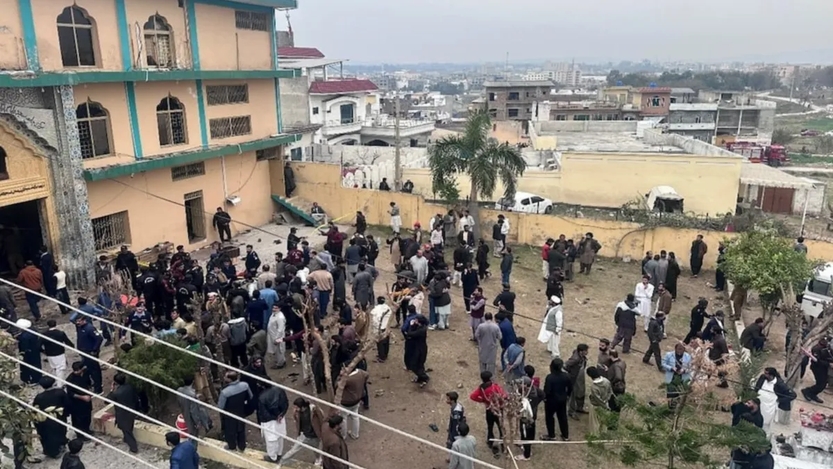 Al menos 31 muertos y 169 lesionados tras atentado suicida en mezquita de Pakistán