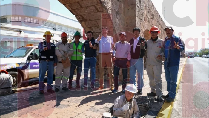 Alcalde de Morelia supervisa luminarias del Acueducto