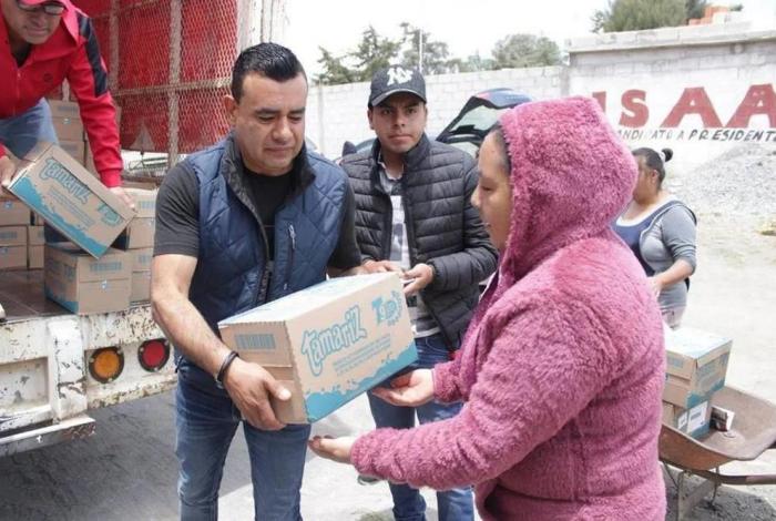 Alcalde de Morena repartió leche robada por criminales