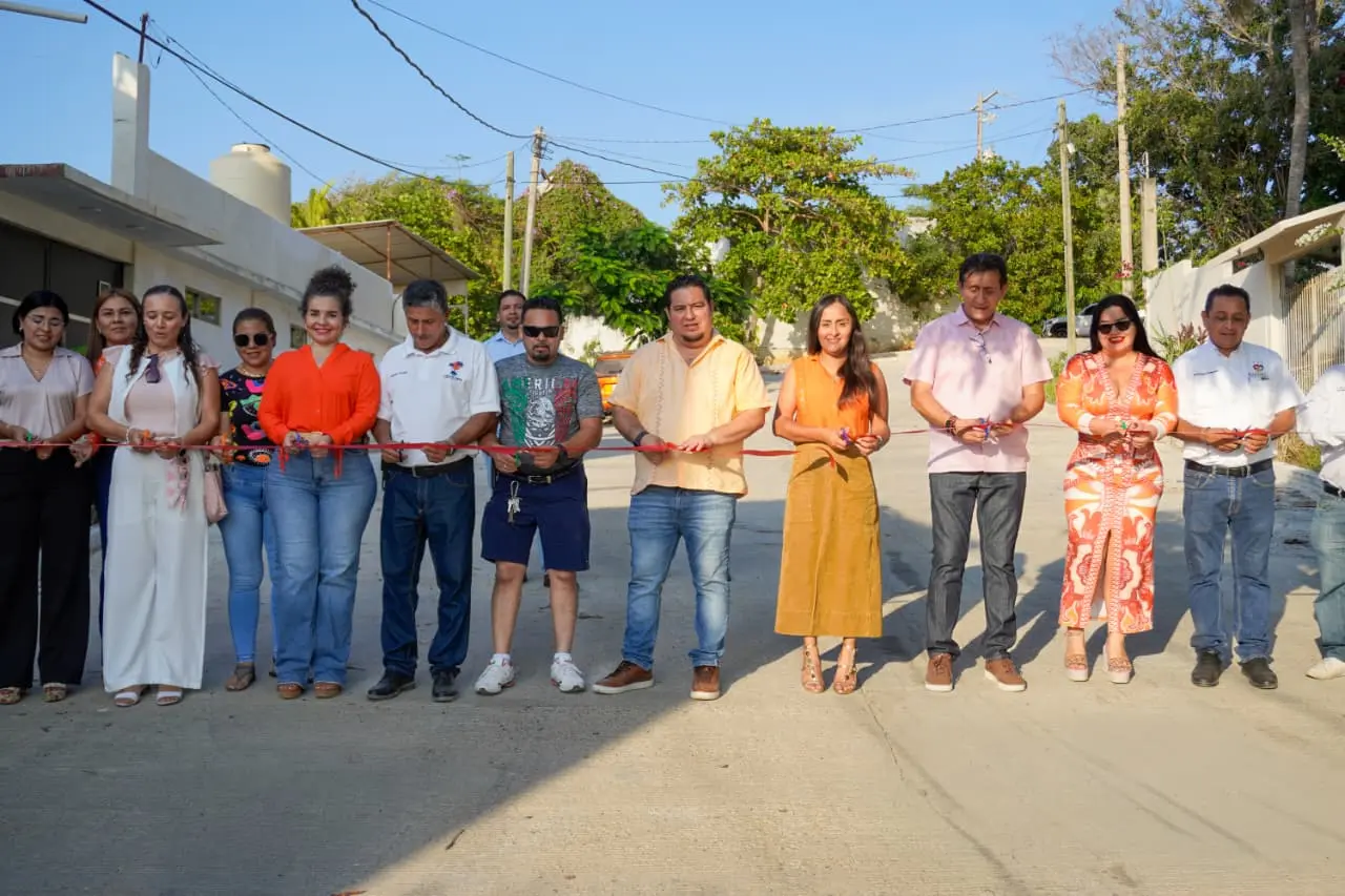 Alcalde Inaugura la Calle Morro Agujerado en Caleta de Campos