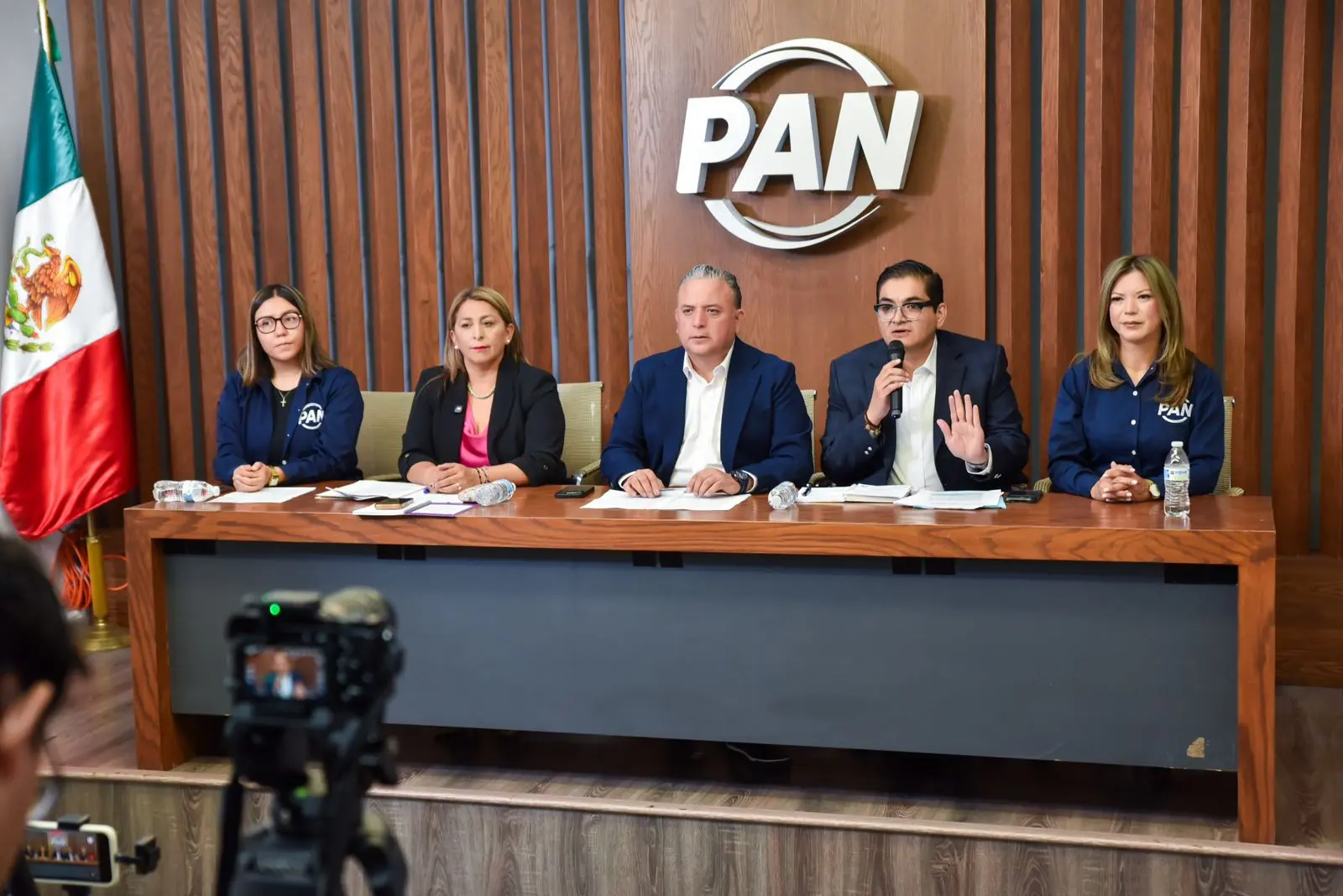 ALCALDES DEL PAN DENUNCIAN RECORTES PRESUPUESTALES Y CUESTIONAN EL SUPUESTO MUNICIPALISMO DEL GOBIERNO ESTATAL