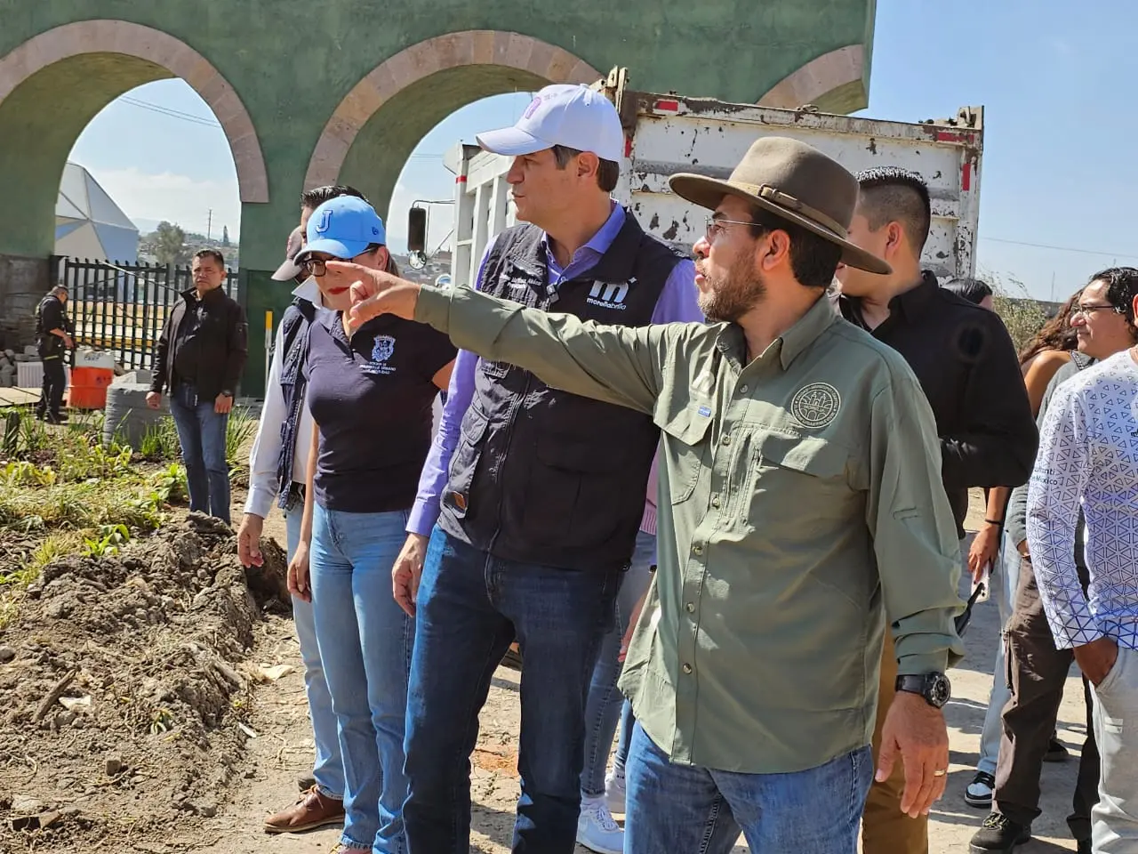 Alfonso Martínez supervisa trabajos en el Bosque Morelos