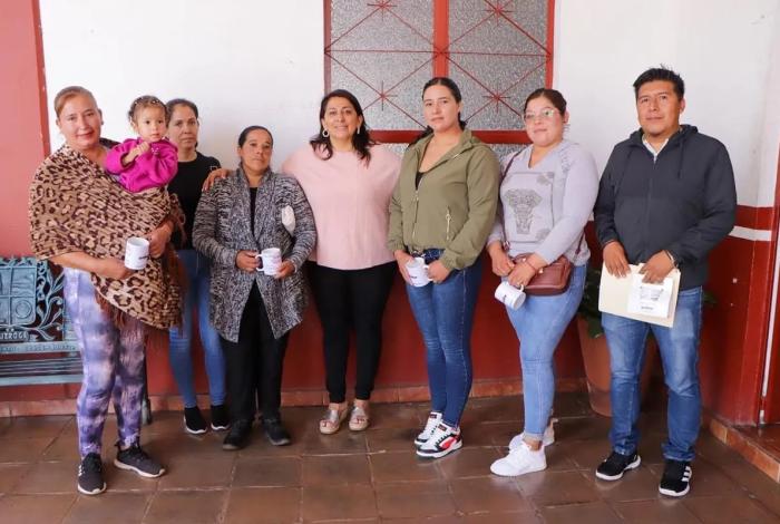 Alma Mireya González escucha y atiende de cerca a la ciudadanía