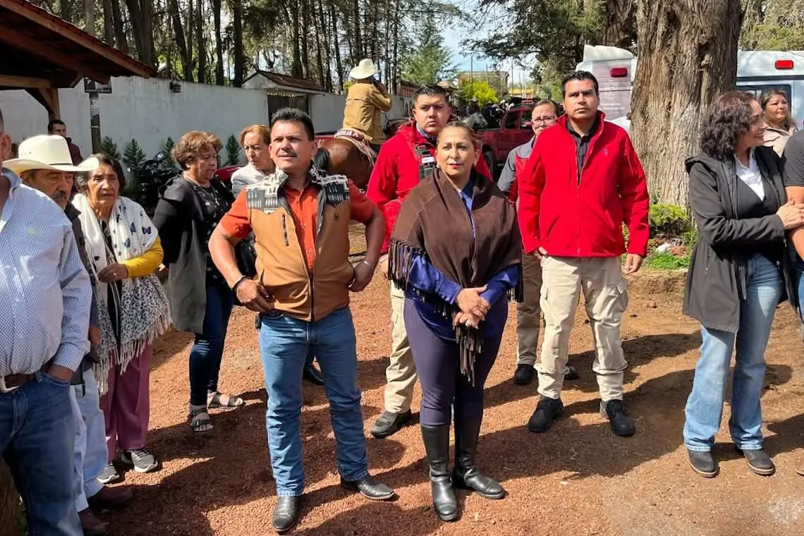 Alma Mireya González participa en tradicional peregrinación a caballo