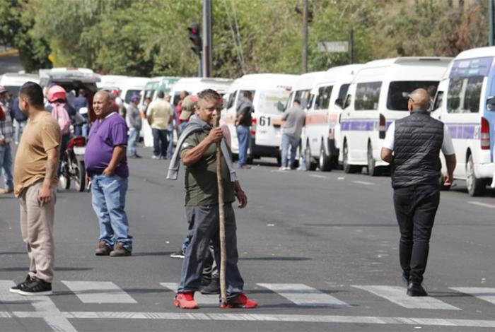 Alrededor de 20 mil sindicalizados bloquean Morelia; C5 Michoacán reporta 15 zonas con manifestantes