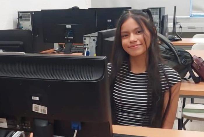 Alumna del Cecytem participa en la Olimpiada Mexicana de Física