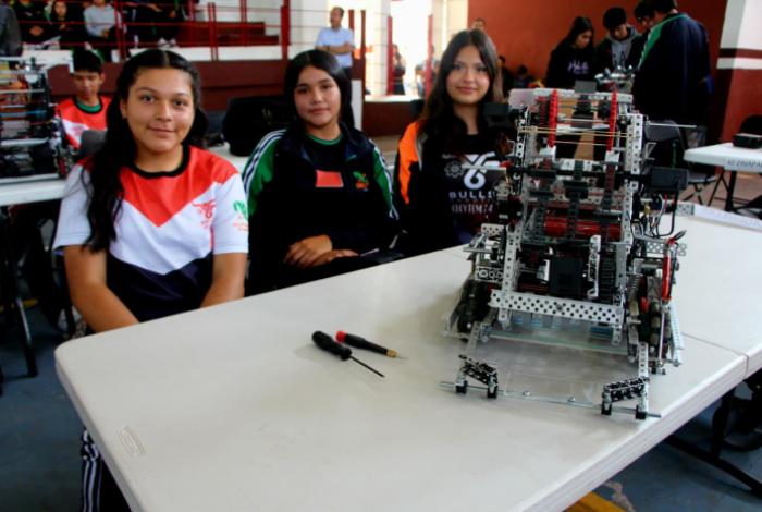 Alumnas Cecytem presentes en Torneo Estatal de Robótica