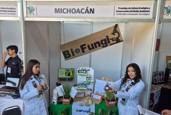 Alumnas de Cecytem obtienen pases para eventos nacionales e internacionales