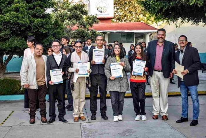 Alumno de la PREFECO “Melchor Ocampo” gana medalla de plata en la Olimpiada Mexicana de Matemáticas