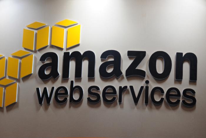 Amazon lanza una nueva generación de chip con Inteligencia Artificial (IA)