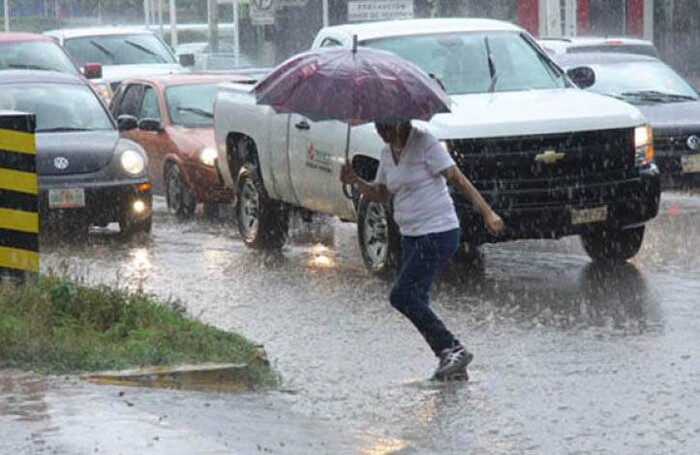 Amenaza ciclón a costas de Michoacán