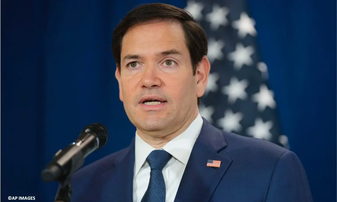 Amenaza Marco Rubio con revocar visas a quienes se burlan de la muerte de Charlie Kirk