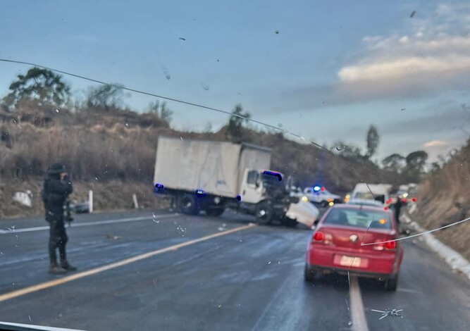 América, odontóloga, es la joven que murió esta mañana en la Autopista Siglo XXI