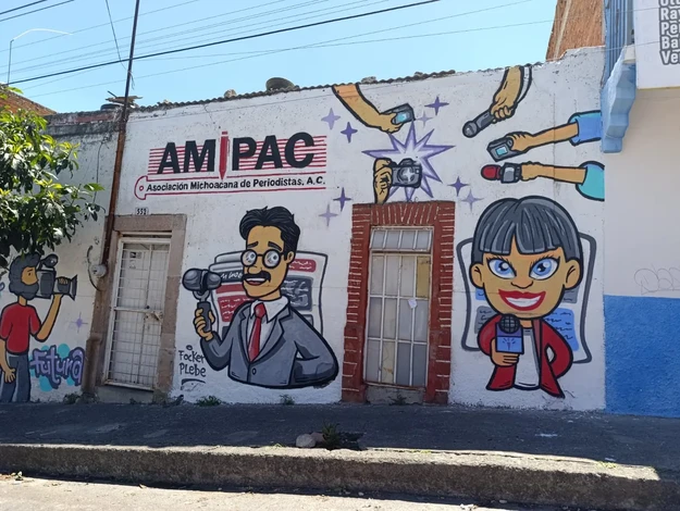 AMIPAC inaugura mural de la Casa del Periodista