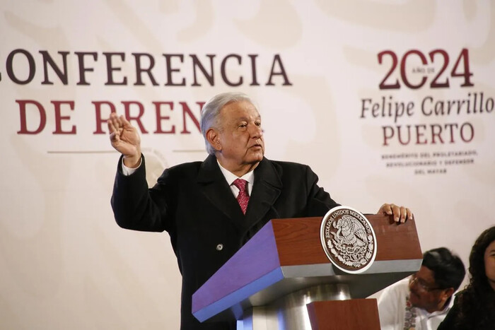 AMLO se despide en su última “mañanera” agradeciendo a periodistas