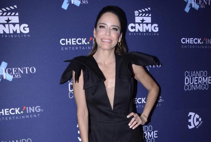 Ana Claudia Talancón se somete a una limpia tras obra de terror