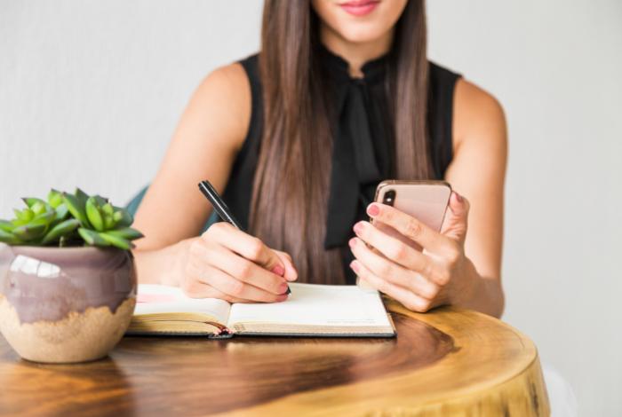 ¿Aplicas gel para uñas? Atrae clientas creando promociones llamativas