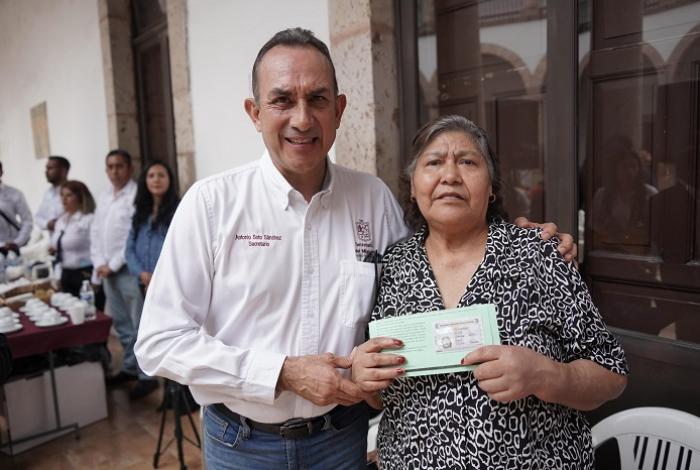 Apoyo directo a familias migrantes, entrega de tarjetas Finabien en Michoacán: Semigrante