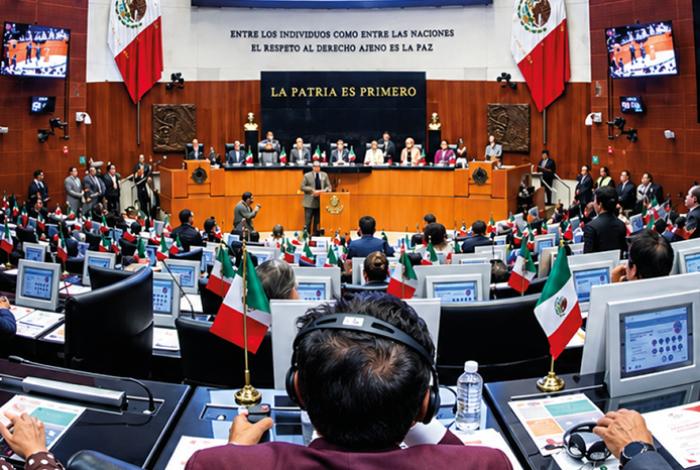 Aprueba Senado la “Ley Antimemes” que castiga el uso indebido de símbolos oficiales