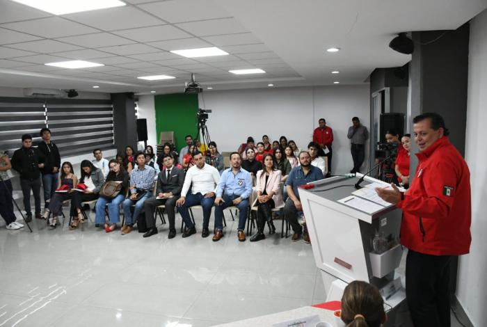 Aquí no hay espacio para términos medios, están con Morena o están con los que queremos ponerle un alto: Memo Valencia a MC