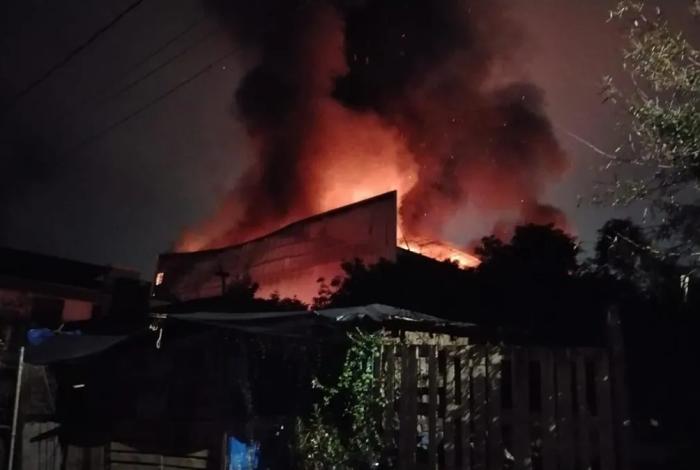 Arde empaque de aguacate en Uruapan; se desconocen los motivos del incendio