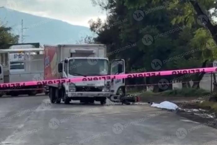 Arr0llan y m4tan a motociclista en libramiento de Jacona