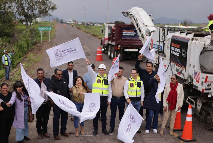 Arranca Bedolla rehabilitación de carretera que conecta a Contepec y Maravatío