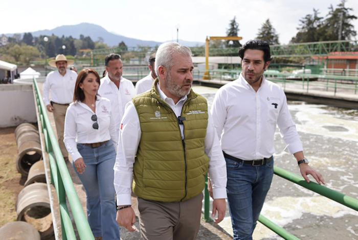 Arrancan Bedolla y Conagua rehabilitación de 3 plantas tratadoras para sanear lago de Pátzcuaro