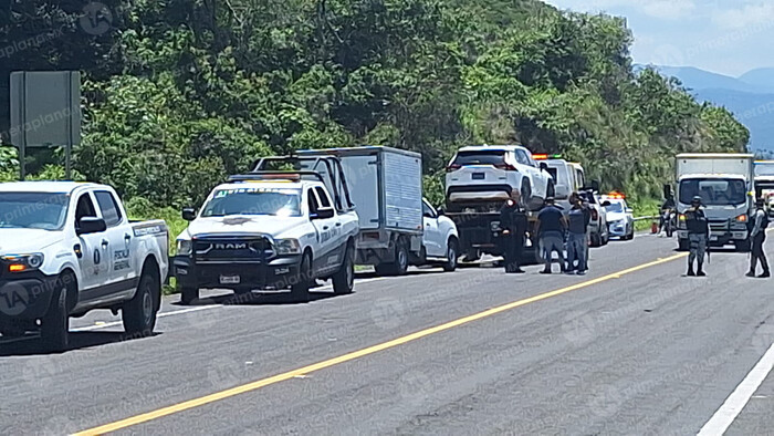 Asaltan a tripulantes de camioneta con mariscos en la Siglo XXI