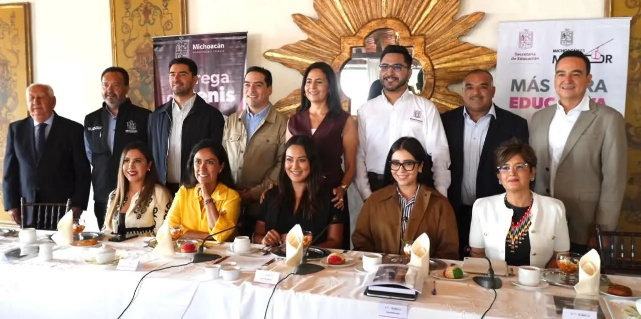 Asegura Ario más de 7 millones de pesos para fortalecer escuelas gracias a la gestión de Yohana Mendoza